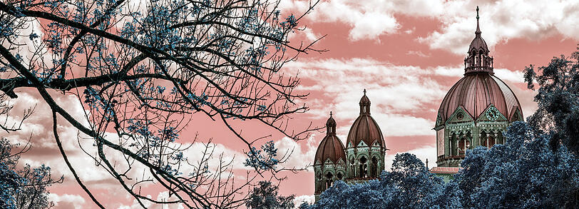 Nah am Himmel: St. Lukas im Lehel.