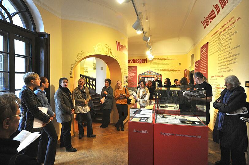 Eine kleine Ausstellung im Münchner Literaturarchiv Monacensia gewährt nun intime Einblicke in das Leben
und die Befindlichkeiten des Darstellers Jörg Hube, der im Sommer 2009 mit 65 Jahren nach schwerer Krankheit gestorben war. Die Bilder