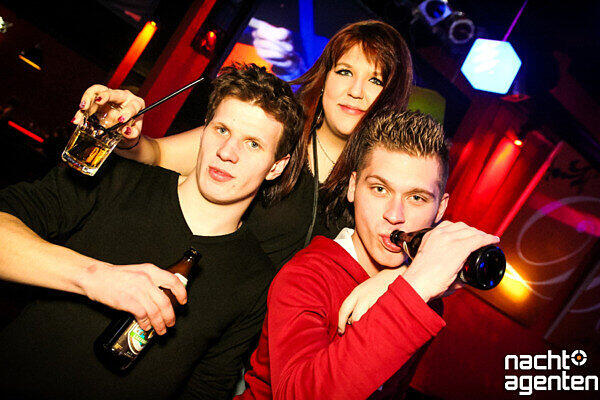 Die besten Party-Bilder vom Freitag. Hier in der Nachtgalerie.