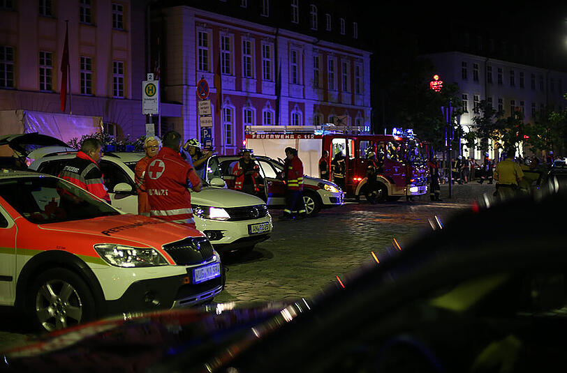 In Ansbach hat sich ein Bombenanschlag ereignet. Die ersten Bilder vom Tatort.