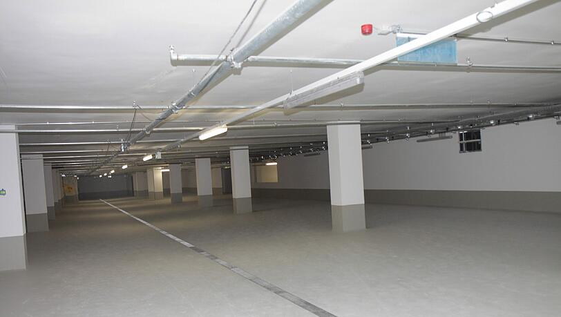 Eine leere Tiefgarage in München – immer mehr kommen ohne Auto zurecht. Eine leere Tiefgarage in München – immer mehr kommen ohne Auto zurecht.