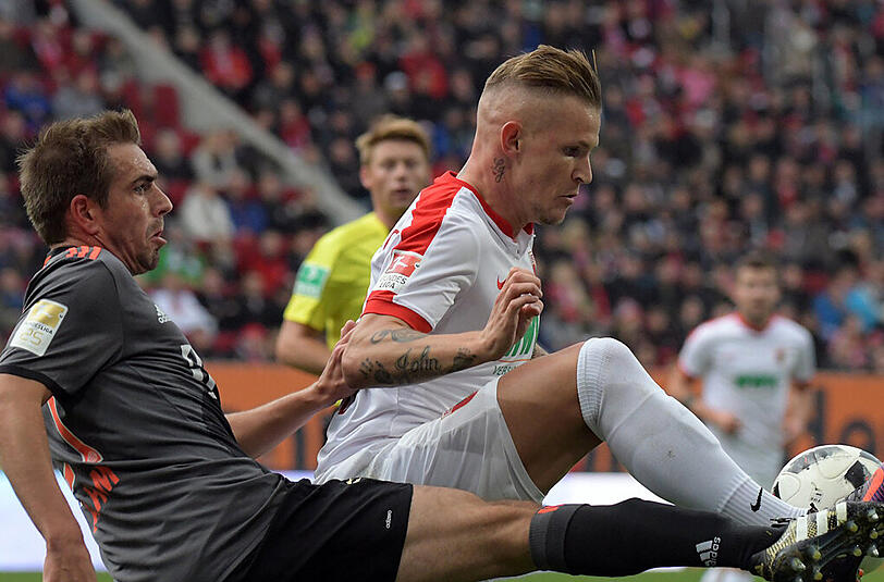 Philipp Lahm: Note 3. Rotationsrückkehrer Nummer 1 &ndash; der Kapitän auf der Position als offensiver Rechtsverteidiger wie immer im souveränen Erledigungsmodus: Bälle gewinnen, verarbeiten, Spiel gewinnen, abhaken. Nach Robbens Auswechslung offensiver, sein Linksschuss ging knapp vorbei (82.).