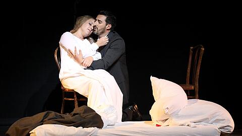 Diana Damrau und Carlos Castronovo in "La traviata".