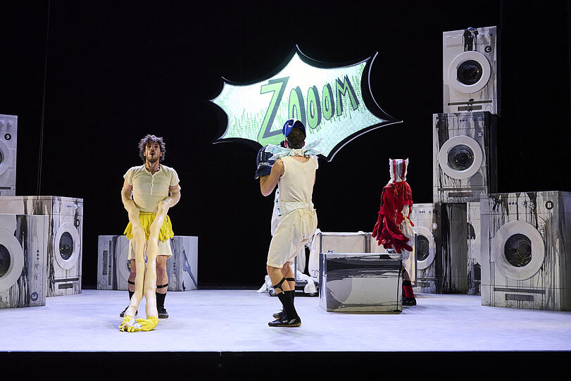 "Superheroes letzte Schlacht" in der Schauburg