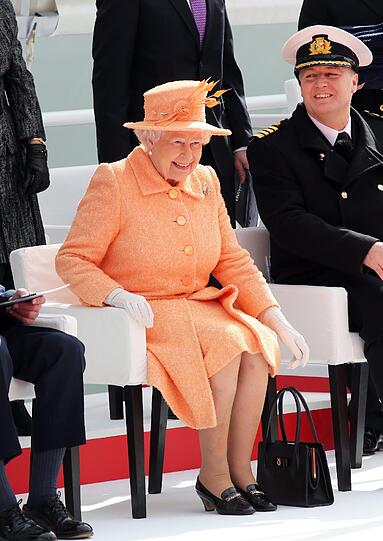 Queen Elizabeth II. wird am 21. April 92 Jahre alt und ist bekannt für ihren bunten Look.
