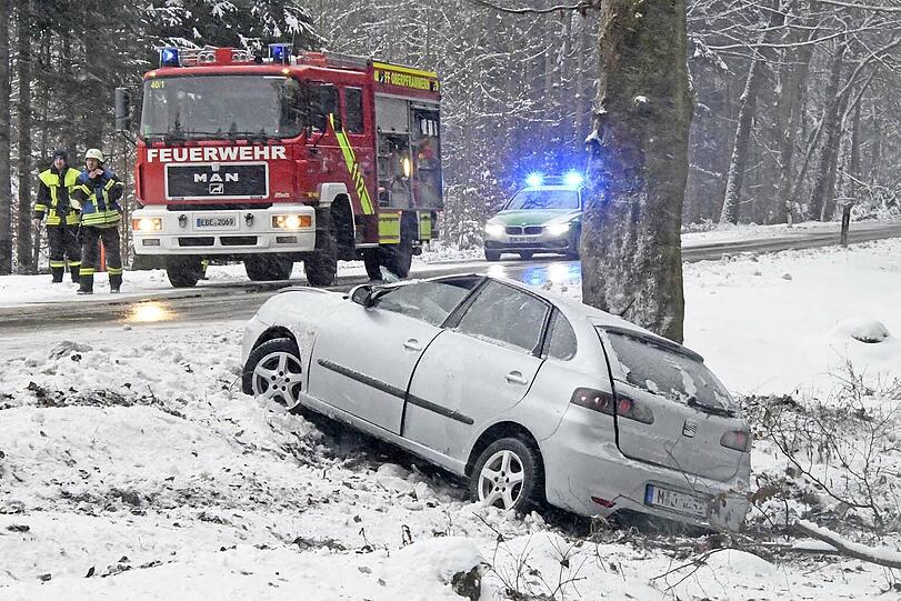 Wie durch ein Wunder blieb die Fahrerin dieses Wracks von größeren Verletzungen verschont.