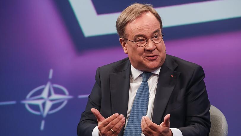 Armin Laschet (Bild) &uuml;bte scharfe Kritik an seinem Parteikollegen Roderich Kiesewetter.