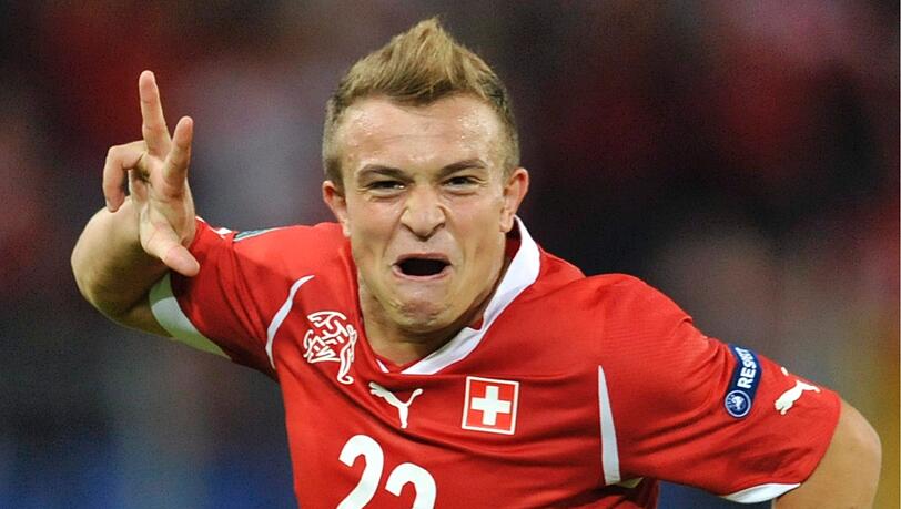 &bdquo;Der Wechsel macht Sinn. Ich habe Uli Hoeneß schon vor etwa einem Jahr gesagt, dass Xherdan ein außergewöhnlicher Spieler ist, ein anpassungsfähiger Mensch, der jederzeit in einer Top-Mannschaft spielen kann&ldquo;, sagt Hitzfeld über den Sohn kosovo-albanischer Eltern.