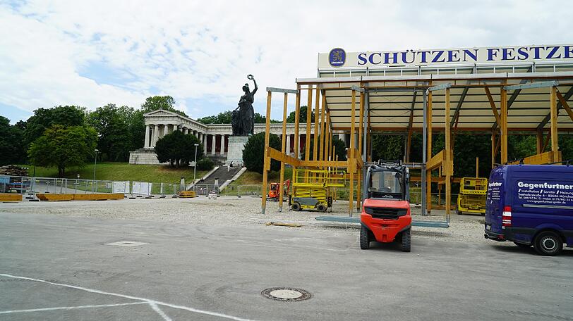 Die Bilder vom Start des Aufbaus der Theresienwiese am 10. Juli.