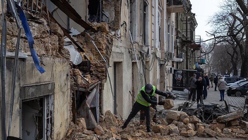 Anl&auml;sslich des orthodoxen Osterfests sollen im Ukraine-Krieg die Waffen f&uuml;r eine begrenzte Zeit schweigen. (Archivbild)