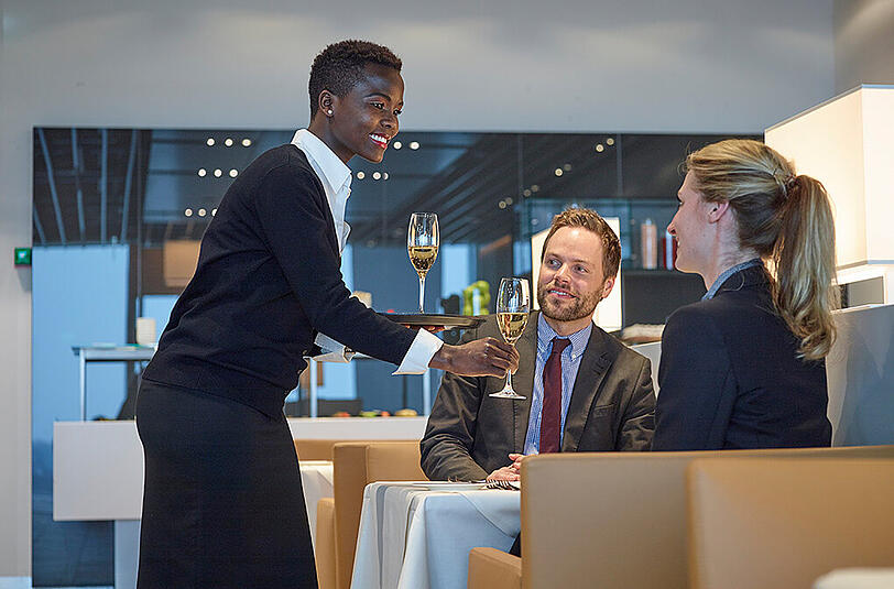 Nur wer den HON-Status erreicht hat, darf die exklusive First-Class-Lounge der Lufthansa betreten.