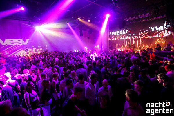 Die besten Party-Bilder vom Samstag. Hier im Neuraum.