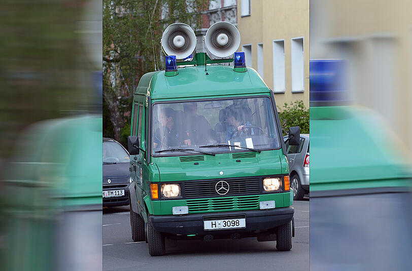 Erst eine Weltkriegsbombe, dann eine Bombendrohung: In Hannover musste gestern und heute Wohnungen und die U-Bahn evakuiert werden.