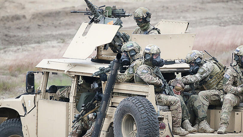 Die neue schnelle Eingreiftruppe der Nato wird als Reaktion auf die Ukraine-Krise aufgebaut. Die neue schnelle Eingreiftruppe der Nato wird als Reaktion auf die Ukraine-Krise aufgebaut.