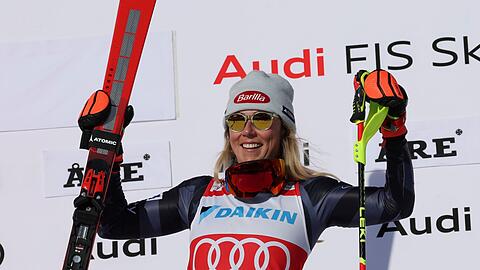 Historischer Sieg: Mikaela Shiffrin jubelt in Are.