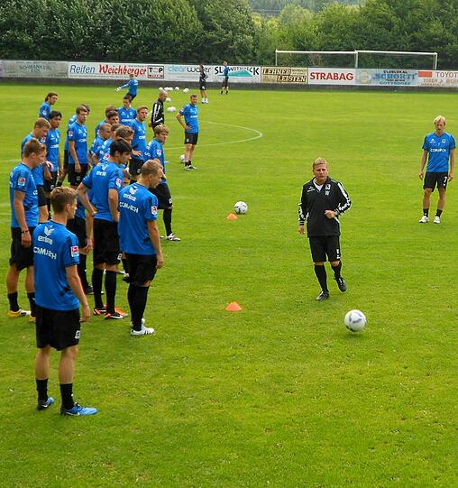 Neue Bilder aus dem Trainingslager: Die Löwen schwitzen in Gottsdorf an der Donau. Die Bilder