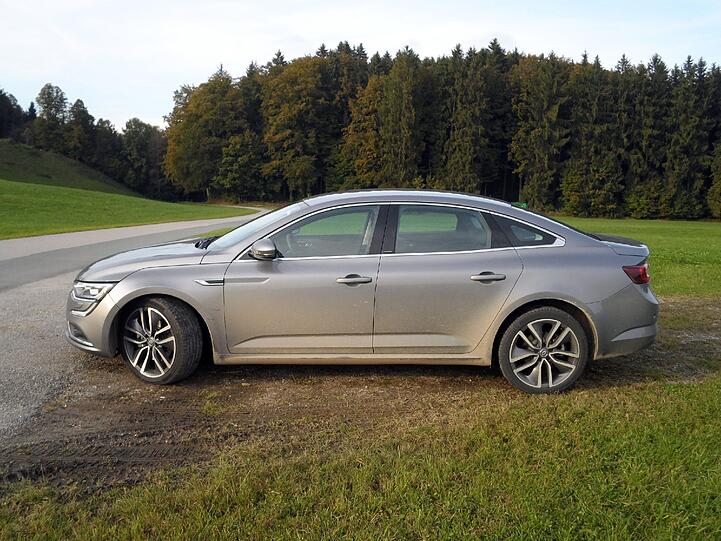 Volle Breitseite: Im Konkurrenzkampf mit Passat, Insignia oder Mondeo muss sich der Renault Talisman nicht verstecken.
