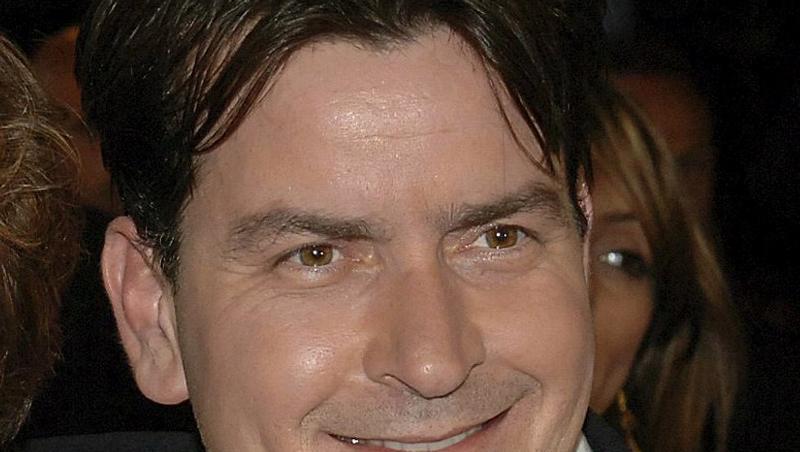 Charlie Sheen: Immer wieder macht der US-Schauspieler mit Alkohol- und Gewaltexzessen Schalgzeilen Charlie Sheen: Immer wieder macht der US-Schauspieler mit Alkohol- und Gewaltexzessen Schalgzeilen