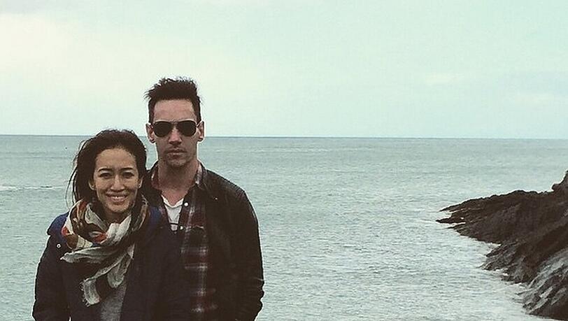 Jonathan Rhys Meyers mit seiner Verlobten Mara Lane Jonathan Rhys Meyers mit seiner Verlobten Mara Lane