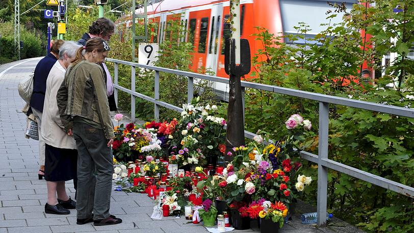 Am S-Bahnhof in Solln trauern die Menschen 2009 um Dominik Brunner.