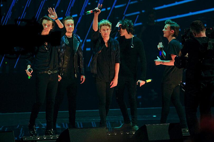 "Wetten, dass..?" mit Conchita Wurst, Andreas Gabalier, Toni Garrn, Hugh Grant und Markus Lanz