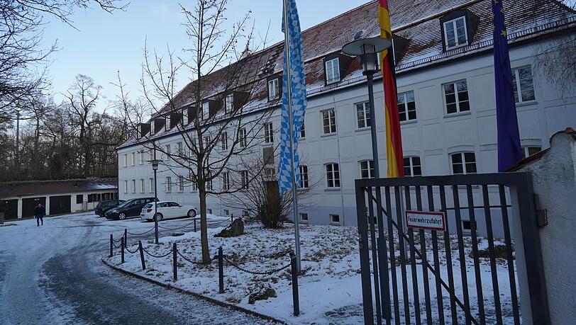 Riemerschmid-Haus auf der Praterinsel: Hinter diesem Gebäude, das früher einem Likörfabrikanten gehörte, steht die neue Treppe zur Max-Brücke. Riemerschmid-Haus auf der Praterinsel: Hinter diesem Gebäude, das früher einem Likörfabrikanten gehörte, steht die neue Treppe zur Max-Brücke.