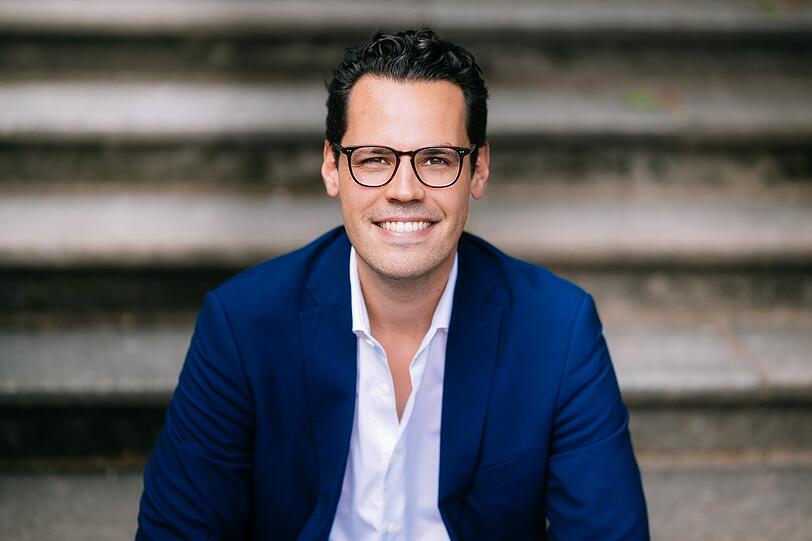 CSU-Stadtrat Laurenz Kiefer will genauer wissen, warum die Wartezeiten in der Lokalbaukommission so lang sind.