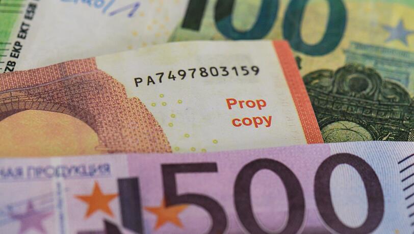 Ermittler aus Ingolstadt haben eine Falschgeld-Werkstatt ausgehoben. (Symbolbild) Ermittler aus Ingolstadt haben eine Falschgeld-Werkstatt ausgehoben. (Symbolbild)