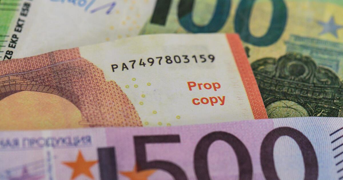 Fahnder-stoppen-Falschgeldbande-Werkstatt-ausgehoben