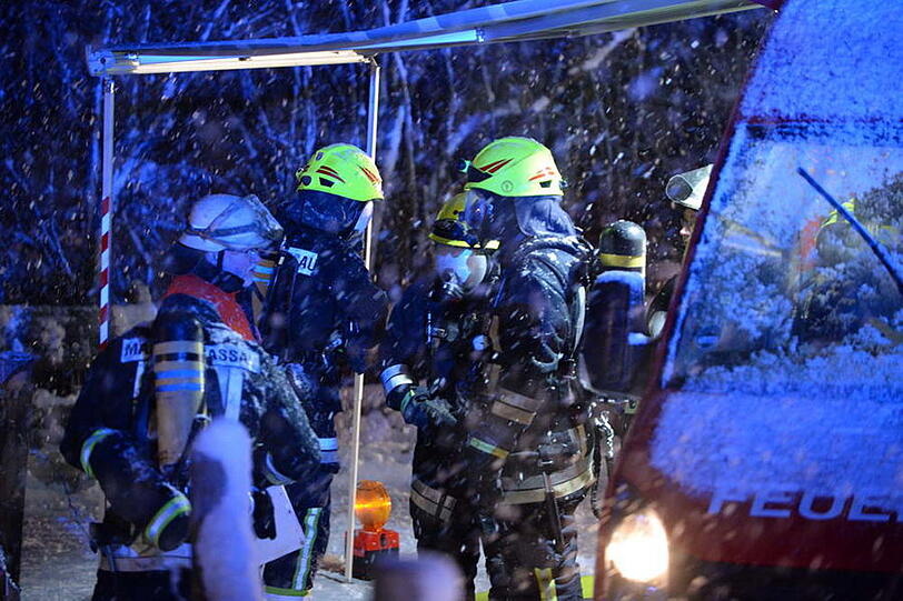 Wohnhausbrand in Unterwössen: Die Bilder vom Einsatz