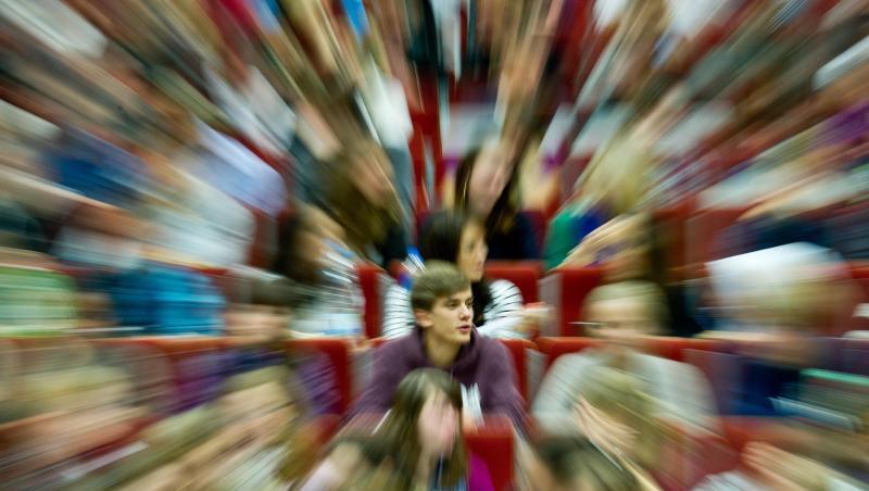 Studenten sitzen in einem Hörsaal. Foto: Patrick Pleul/dpa-Zentralbild/dpa/Symbolbild Studenten sitzen in einem Hörsaal. Foto: Patrick Pleul/dpa-Zentralbild/dpa/Symbolbild