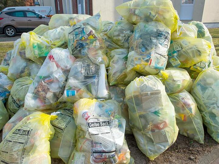 Wenn ein Land die Einfuhr von Plastikmüll stoppt, landet der Abfall eben anderswo: Umweltschützer kritisieren die Vermüllung vieler Länder mit Plastik auch aus Deutschland.