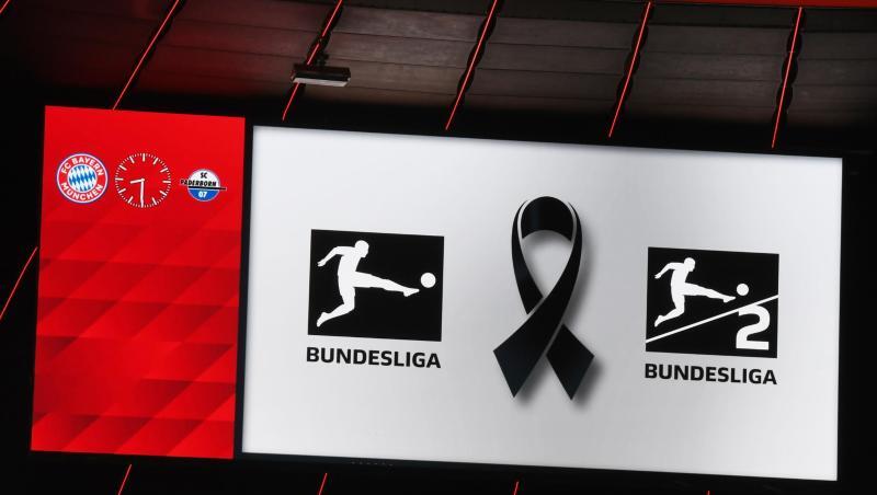 Mit Schweigeminute und Trauerflor bekunden alle Bundesliga-Clubs ihre Trauer um die Opfer des Anschlags von Hanau. Mit Schweigeminute und Trauerflor bekunden alle Bundesliga-Clubs ihre Trauer um die Opfer des Anschlags von Hanau.