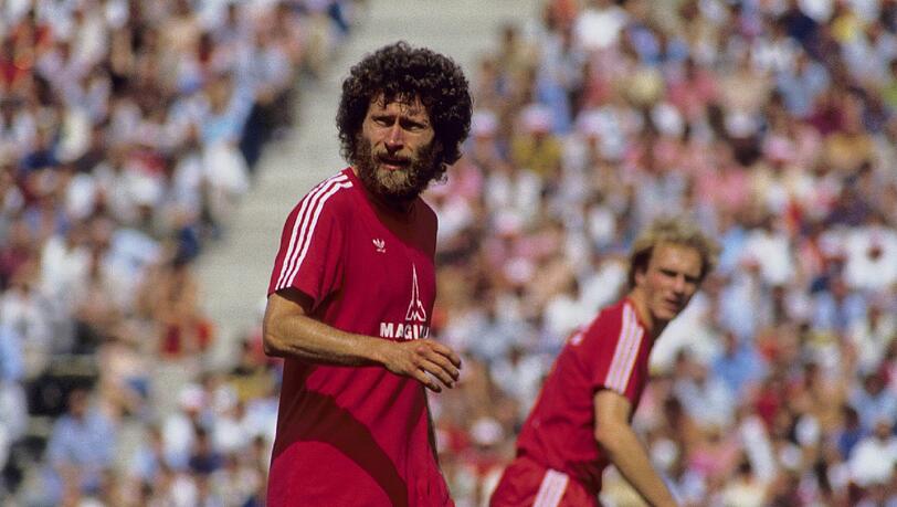 Paul Breitner, hier im Afro-Look vergangener Tage. Paul Breitner, hier im Afro-Look vergangener Tage.