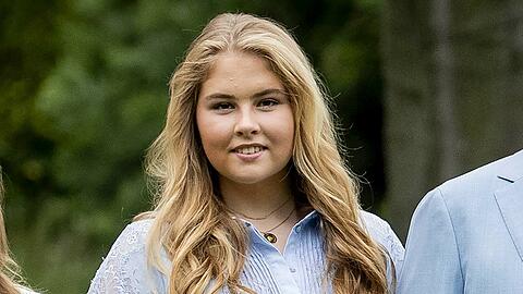 Prinzessin Amalie spricht offen über mentale Gesundheit und offenbart, dass auch sie sich Hilfe bei Psychologen sucht.