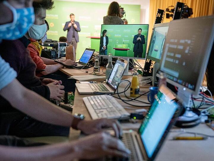 Parteitage wie hier bei den Grünen sollen künftig online durchgeführt werden können.