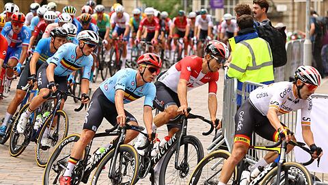 Remco Evenepoel (3.v.r) konnte seinen WM-Titel in Glasgow nicht verteidigen.