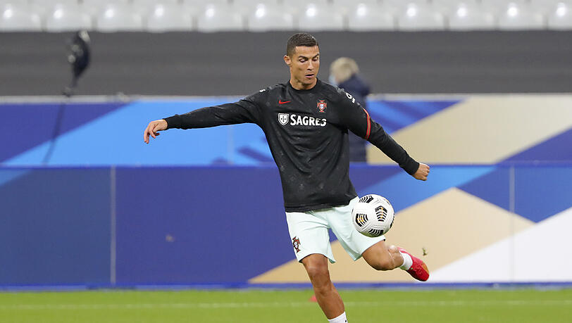 Cristiano Ronaldo wurde positiv auf Covid-19 getestet.