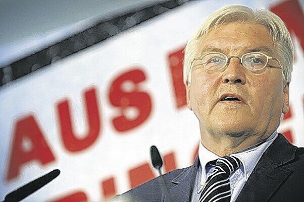 Die gute Laune ist noch nicht wieder zurück bei SPD-Kanzlerkandidat Frank-Walter Steinmeier. Foto: dpa