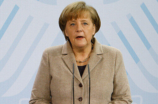 Bundeskanzlerin Angela Merkel (CDU): "Ich habe die Erklärung des Bundespräsidenten mit größtem Respekt
und ganz persönlich auch mit tiefem Bedauern zur Kenntnis genommen. Er und seine Frau Bettina haben dieses Land, die Bundesrepublik Deutschland, im In- und Ausland würdig vertreten."