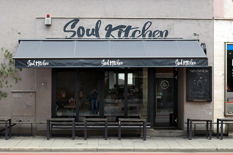 Soul Kitchen: Pizza, Cocktails und Bier gibt's hier.