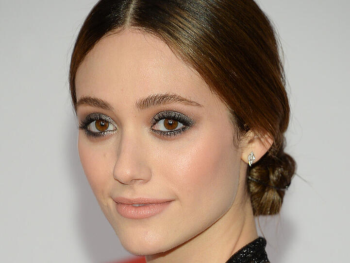 Emmy Rossum hat sich mit ihrem Freund Sam Esmail verlobt