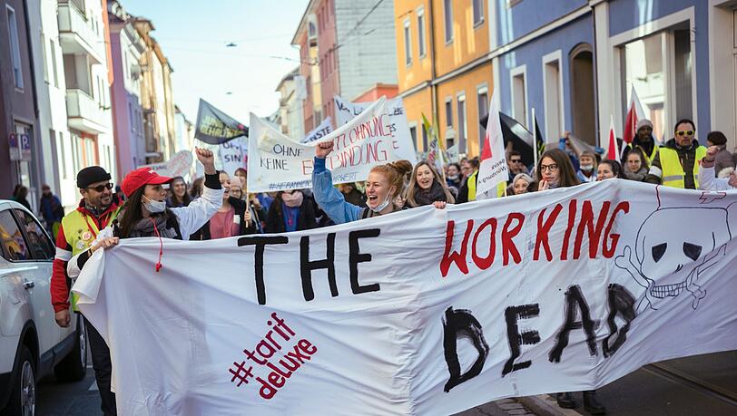 In München soll es am Dienstag erneut zu Warnstreiks kommen. In München soll es am Dienstag erneut zu Warnstreiks kommen.