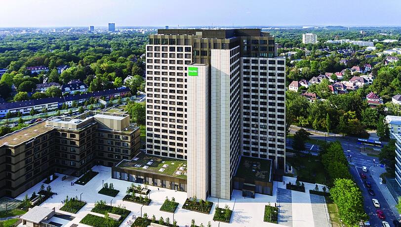 Die Konzernzentrale der BayWa AG in München. Derzeit steckt das Unternehmen in einer Krise.