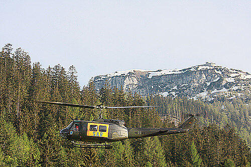 ... bezeichnet den Transport per Hubschrauber...
