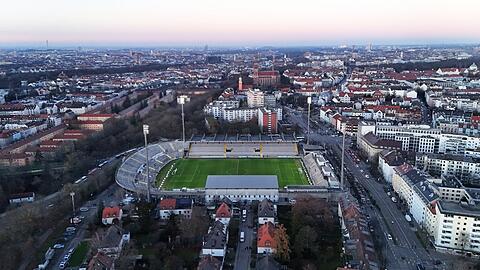 Ein Kultort des Münchner Fußballs mit hohem Sanierungsbedarf: das Grünwalder Stadion.