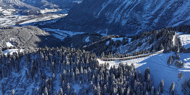 Winterliches Panorama der Berchtesgadener Alpen. Am Ende der Woche sind hier Neuschnee zu erwarten.