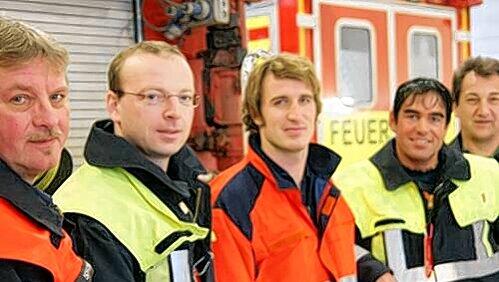 Einsatz an Silvester (v.l.): Anton Schrödl, Andreas Felsner, Michael Klemer, Karl Grammer, Günter Berchtold Einsatz an Silvester (v.l.): Anton Schrödl, Andreas Felsner, Michael Klemer, Karl Grammer, Günter Berchtold