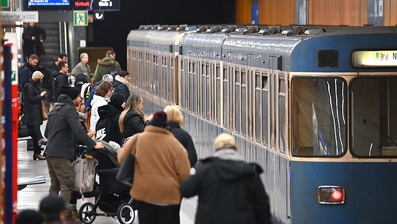 Beim U-Bahn-Verkehr in München kommt es aktuell zu Behinderungen.