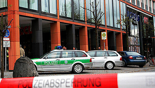 Bomdendrohung in Landshut: Jetzt hat die Polizei einen Verdächtigen. Bomdendrohung in Landshut: Jetzt hat die Polizei einen Verdächtigen.